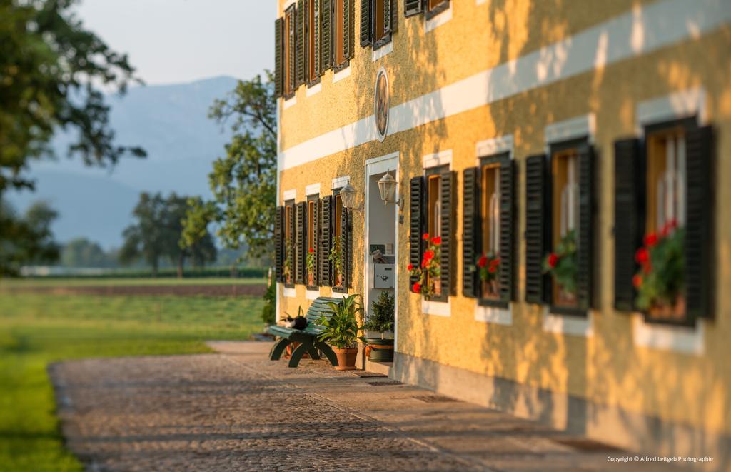 Weslhof Villa Attersee Exterior photo